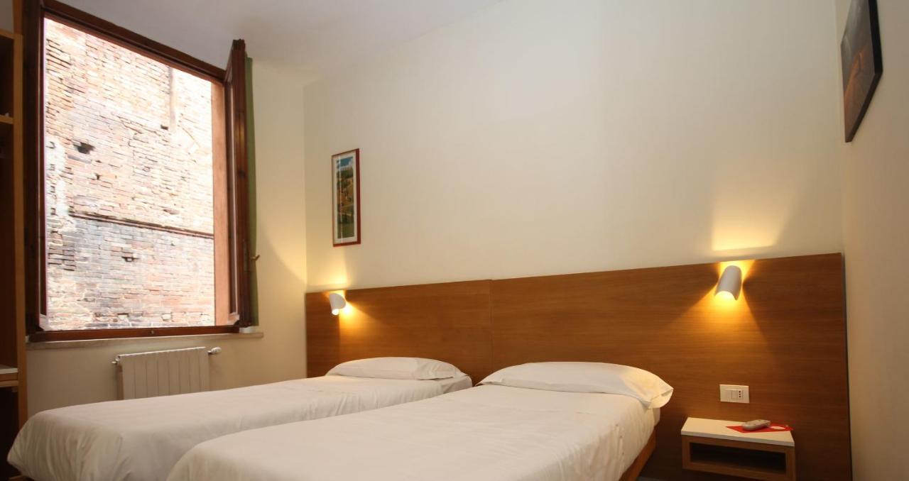 Hotel La Perla Siena Exterior foto